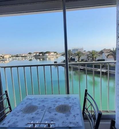 Vue Magique Sur La Marina - Appart En Duplex, Les Pieds Dans L'Eau แซงต์-ซีเปรียง ภายนอก รูปภาพ
