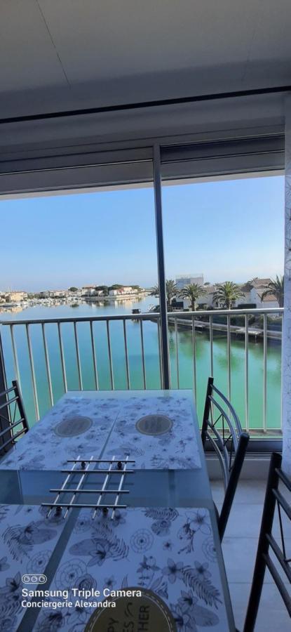 Vue Magique Sur La Marina - Appart En Duplex, Les Pieds Dans L'Eau แซงต์-ซีเปรียง ภายนอก รูปภาพ