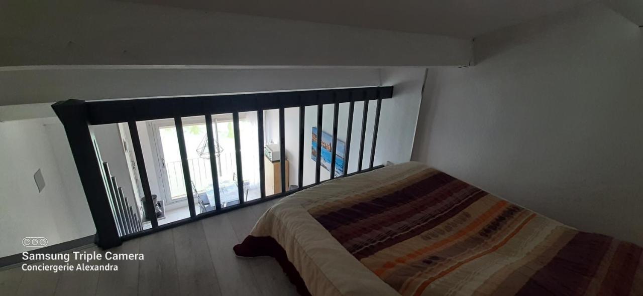 Vue Magique Sur La Marina - Appart En Duplex, Les Pieds Dans L'Eau แซงต์-ซีเปรียง ภายนอก รูปภาพ